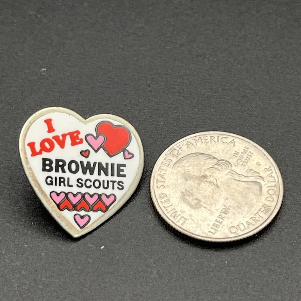 Vintage I Love Brownie Girl Scouts Heart Lapel Hat‎ Pin